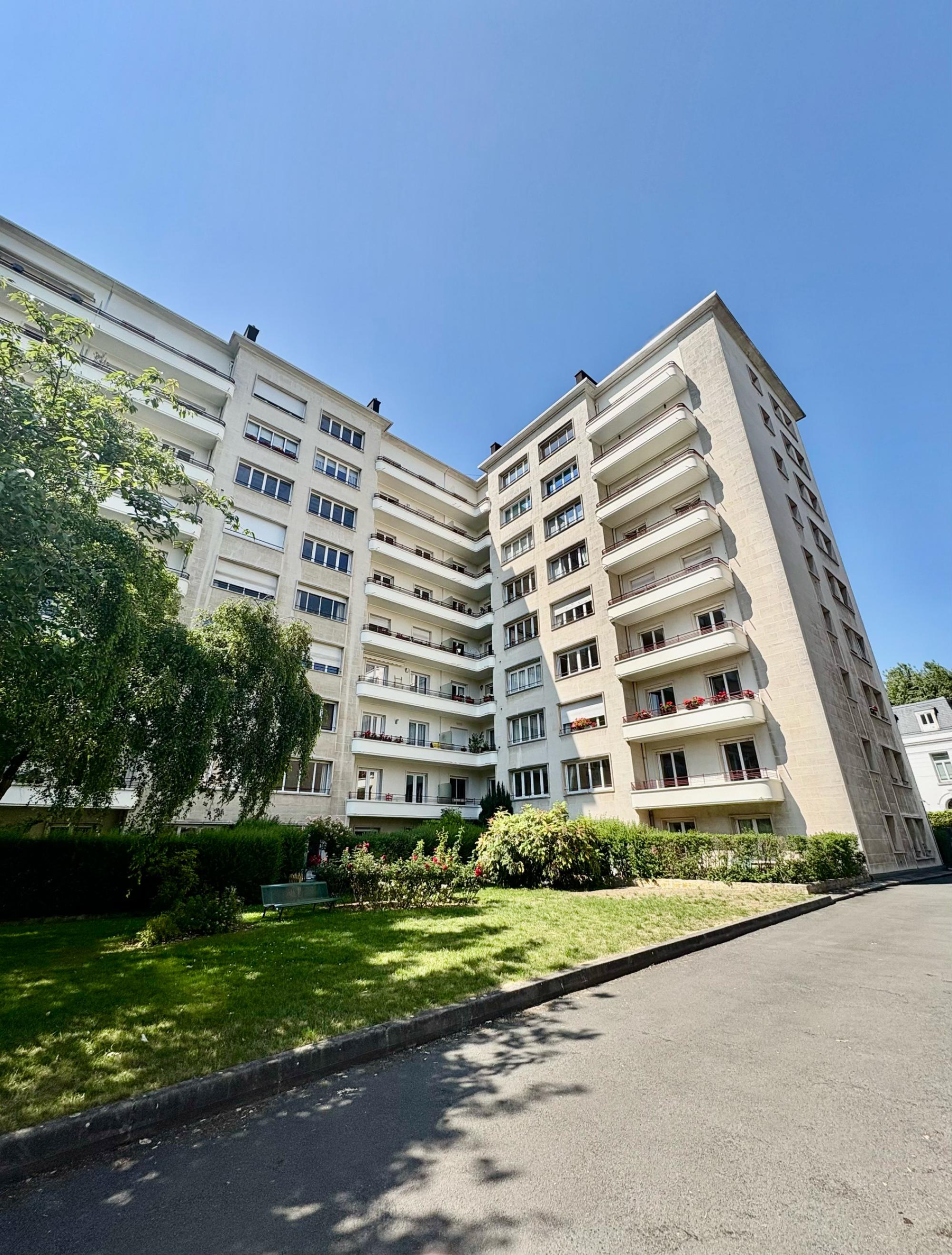vente appartement la madeleine refva2242